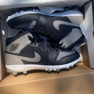 Retro Jordan 1 Cool Grey Black Size 10.5 (Cleats)